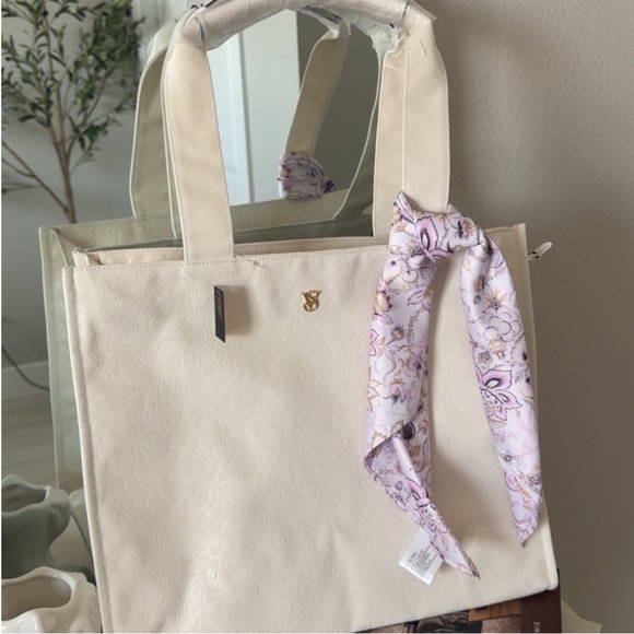 Victoria's Secret Cream and Purple Tote Bag - Picture 2 of 3